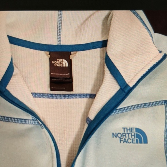 Northface Pullover - Picture 2 of 4